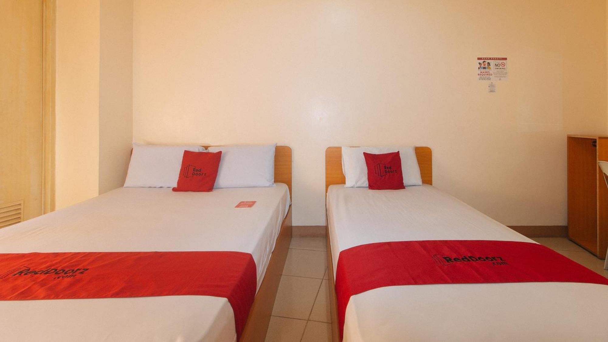 Reddoorz @ Asiana Pension Inn Mandaue Exterior foto